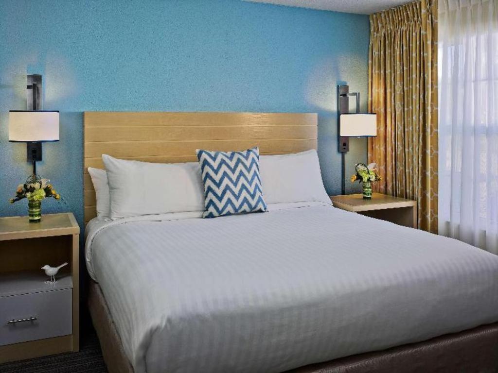 Hotel Sonesta Es 3*