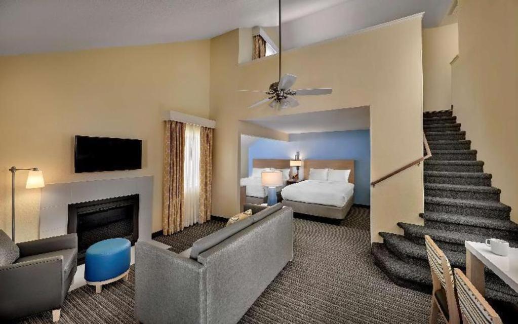Sonesta Es Hotel